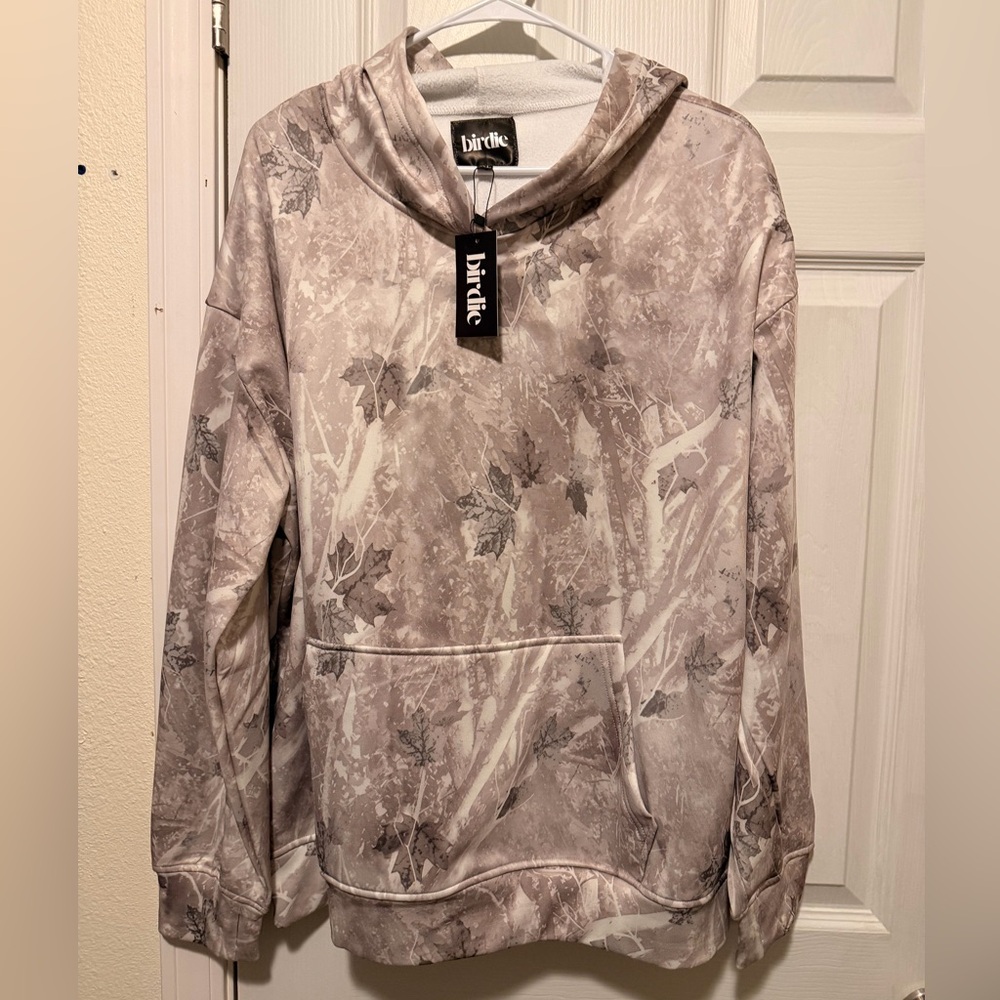 NWT. Women’s  Camouflage Hoodie.
